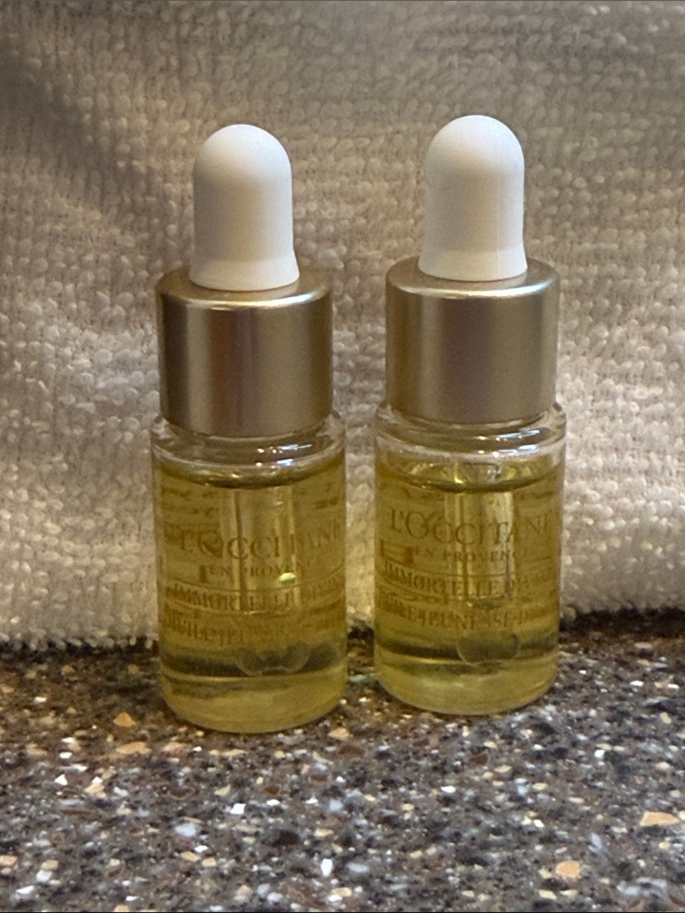 Huile Jeunesse Immortelle Divine
IMMORTELLE DIVINE YOUTH OIL (Two 4ml)